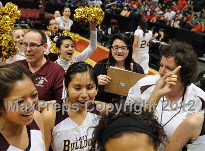 Thumbnail 2 in Winslow vs. Tuba City (AIA D3 Semifinals) photogallery.