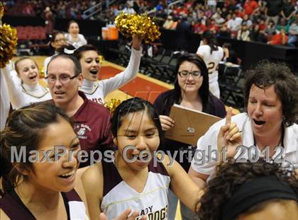 Thumbnail 1 in Winslow vs. Tuba City (AIA D3 Semifinals) photogallery.