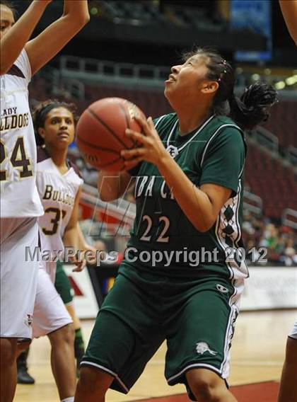 Thumbnail 1 in Winslow vs. Tuba City (AIA D3 Semifinals) photogallery.