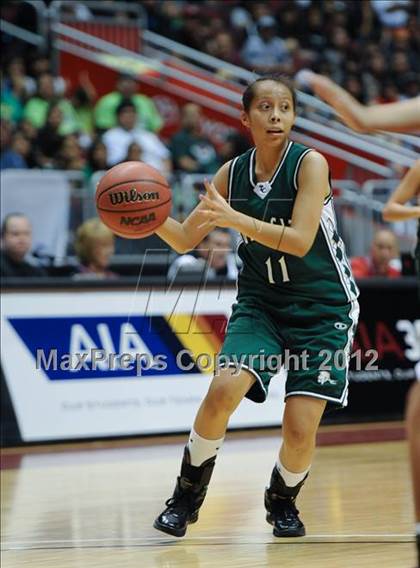 Thumbnail 2 in Winslow vs. Tuba City (AIA D3 Semifinals) photogallery.