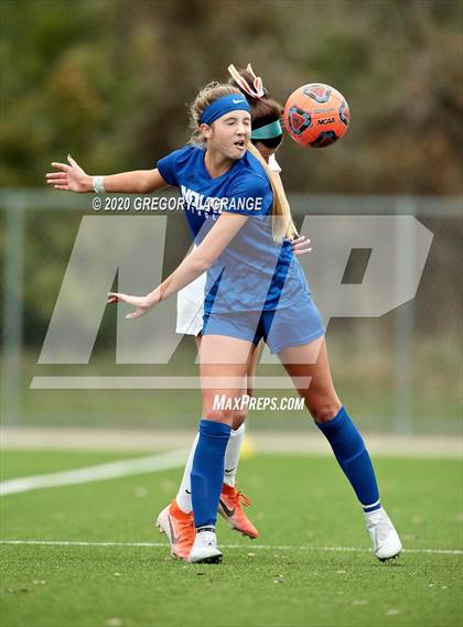 Thumbnail 3 in Nolan Catholic vs Mount Carmel (National Elite Prep Showcase) photogallery.