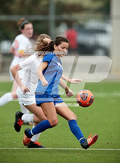 Thumbnail 3 in Nolan Catholic vs Mount Carmel (National Elite Prep Showcase) photogallery.