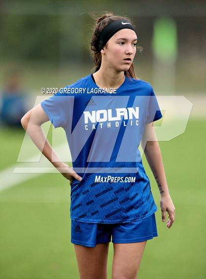 Thumbnail 3 in Nolan Catholic vs Mount Carmel (National Elite Prep Showcase) photogallery.