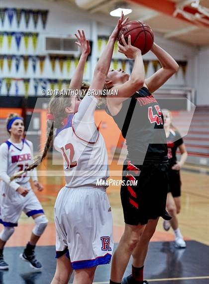Thumbnail 3 in Reno vs. North Medford (Roseville Elite Showcase) photogallery.