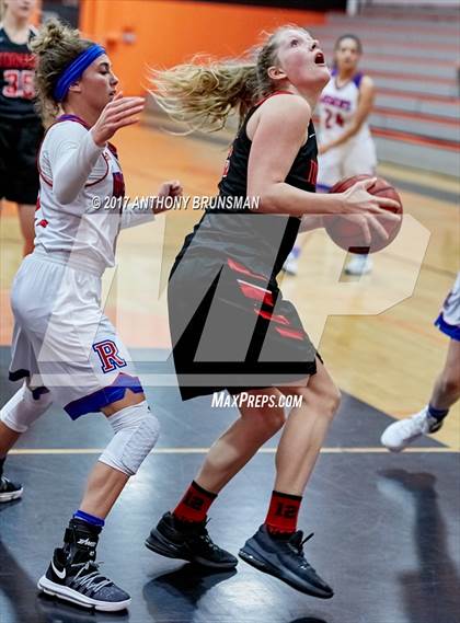 Thumbnail 3 in Reno vs. North Medford (Roseville Elite Showcase) photogallery.
