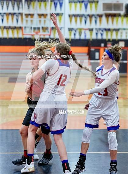 Thumbnail 3 in Reno vs. North Medford (Roseville Elite Showcase) photogallery.
