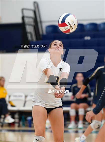Thumbnail 1 in Plainfield @ Tri-West Hendricks photogallery.