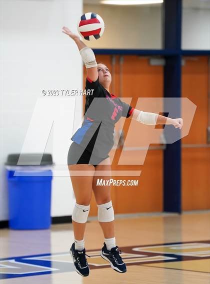 Thumbnail 1 in Plainfield @ Tri-West Hendricks photogallery.