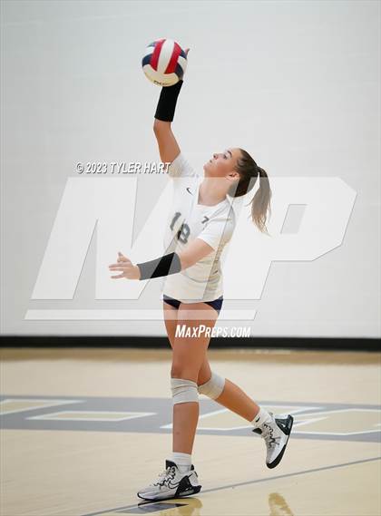 Thumbnail 2 in Plainfield @ Tri-West Hendricks photogallery.