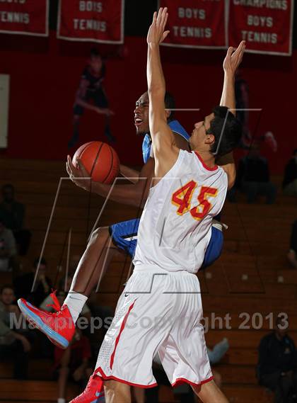 Thumbnail 1 in Diamond Ranch vs Mission Viejo (MaxPreps Holiday Classic) photogallery.