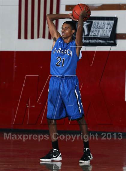 Thumbnail 2 in Diamond Ranch vs Mission Viejo (MaxPreps Holiday Classic) photogallery.