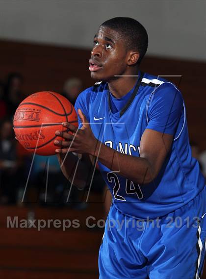 Thumbnail 2 in Diamond Ranch vs Mission Viejo (MaxPreps Holiday Classic) photogallery.