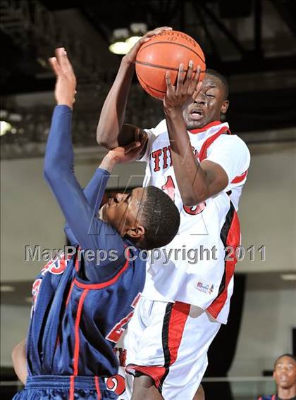 Thumbnail 2 in Etiwanda vs. Colony (APU Shootout) photogallery.
