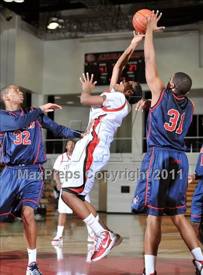 Thumbnail 3 in Etiwanda vs. Colony (APU Shootout) photogallery.