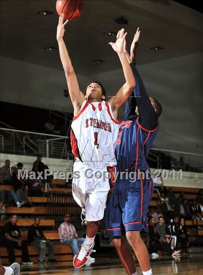 Thumbnail 2 in Etiwanda vs. Colony (APU Shootout) photogallery.
