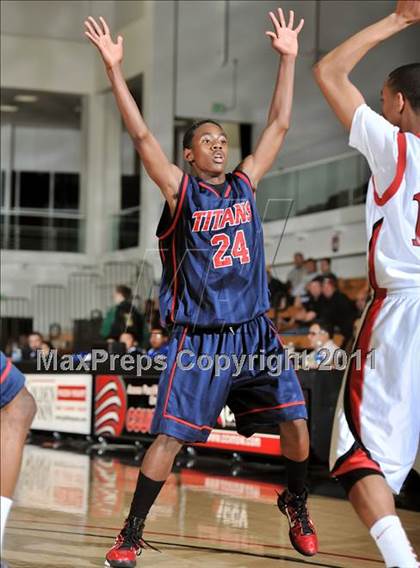 Thumbnail 2 in Etiwanda vs. Colony (APU Shootout) photogallery.