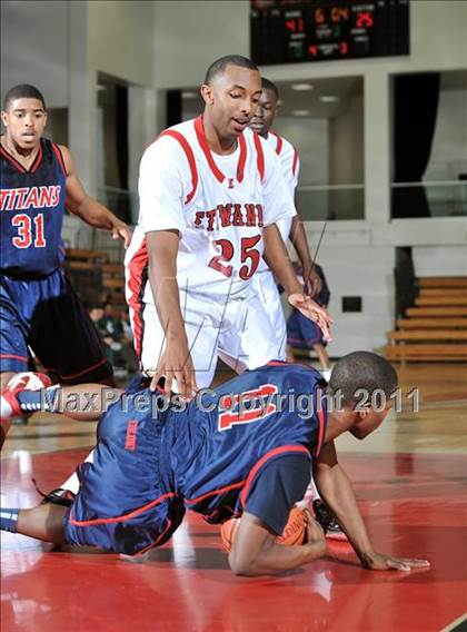 Thumbnail 3 in Etiwanda vs. Colony (APU Shootout) photogallery.