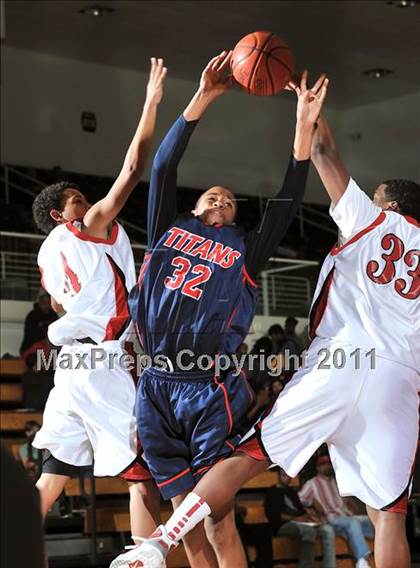 Thumbnail 1 in Etiwanda vs. Colony (APU Shootout) photogallery.