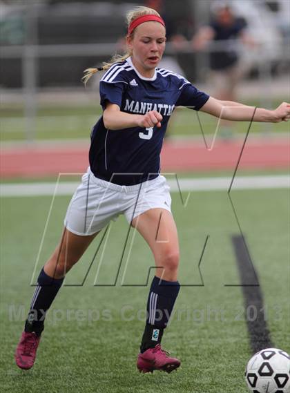 Thumbnail 3 in Manhattan vs Maize (KSHSAA 6A Third Place Match) photogallery.