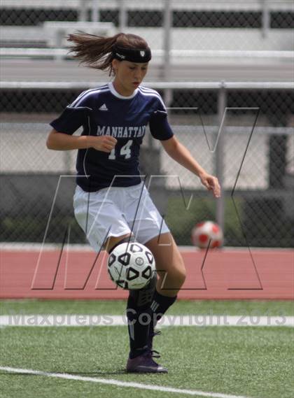 Thumbnail 2 in Manhattan vs Maize (KSHSAA 6A Third Place Match) photogallery.