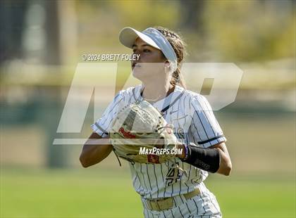 Thumbnail 2 in Grand Island vs Lincoln Southeast (HAC Tournament) photogallery.