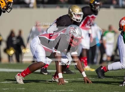 Thumbnail 2 in North Carolina vs. South Carolina (Shrine Bowl) photogallery.