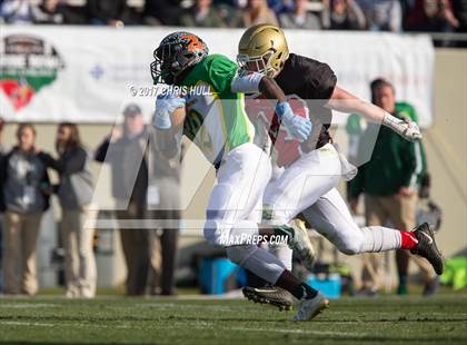 Thumbnail 1 in North Carolina vs. South Carolina (Shrine Bowl) photogallery.