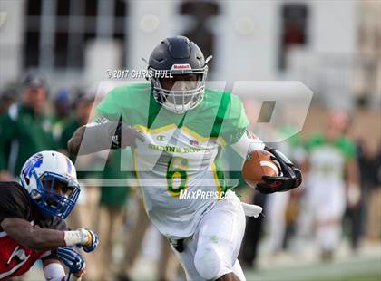 Thumbnail 1 in North Carolina vs. South Carolina (Shrine Bowl) photogallery.