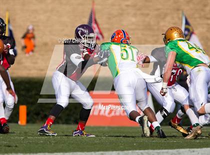 Thumbnail 3 in North Carolina vs. South Carolina (Shrine Bowl) photogallery.