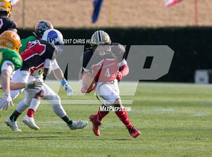 Thumbnail 2 in North Carolina vs. South Carolina (Shrine Bowl) photogallery.