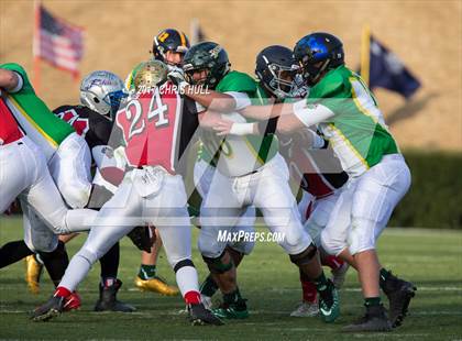 Thumbnail 2 in North Carolina vs. South Carolina (Shrine Bowl) photogallery.