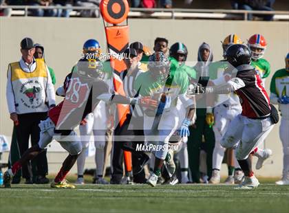 Thumbnail 1 in North Carolina vs. South Carolina (Shrine Bowl) photogallery.