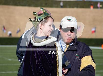 Thumbnail 2 in North Carolina vs. South Carolina (Shrine Bowl) photogallery.