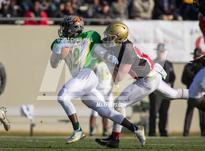 Thumbnail 2 in North Carolina vs. South Carolina (Shrine Bowl) photogallery.