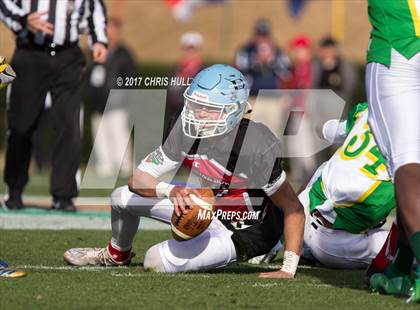 Thumbnail 1 in North Carolina vs. South Carolina (Shrine Bowl) photogallery.