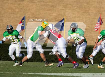 Thumbnail 2 in North Carolina vs. South Carolina (Shrine Bowl) photogallery.