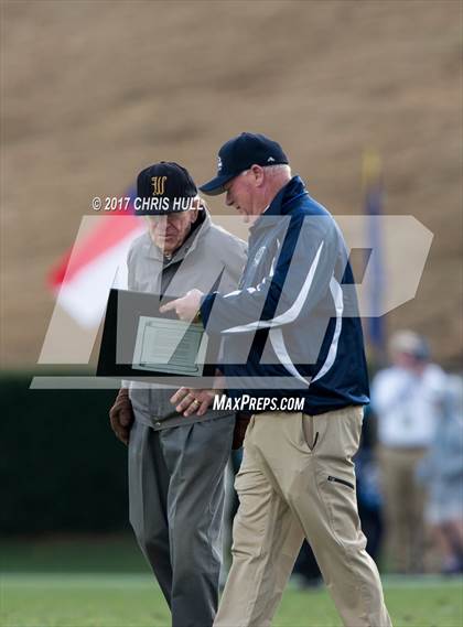 Thumbnail 2 in North Carolina vs. South Carolina (Shrine Bowl) photogallery.