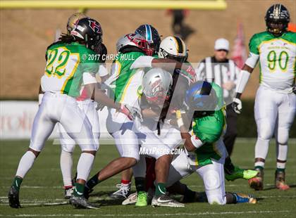 Thumbnail 2 in North Carolina vs. South Carolina (Shrine Bowl) photogallery.