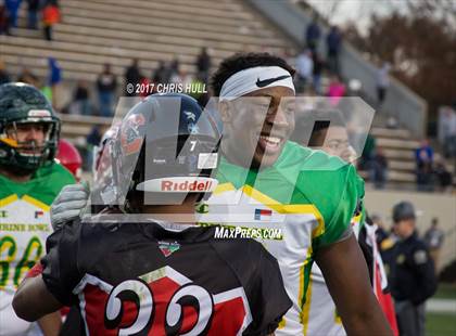 Thumbnail 1 in North Carolina vs. South Carolina (Shrine Bowl) photogallery.