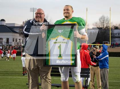 Thumbnail 2 in North Carolina vs. South Carolina (Shrine Bowl) photogallery.