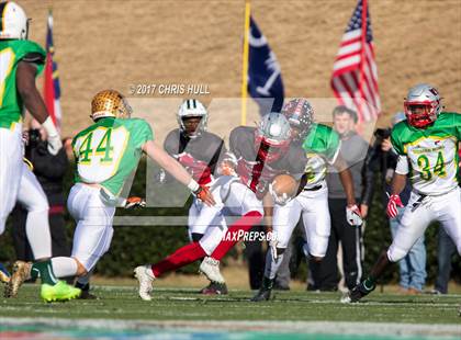 Thumbnail 2 in North Carolina vs. South Carolina (Shrine Bowl) photogallery.