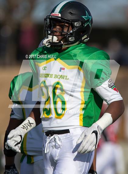 Thumbnail 1 in North Carolina vs. South Carolina (Shrine Bowl) photogallery.