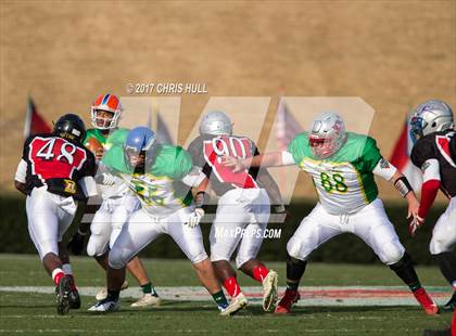 Thumbnail 2 in North Carolina vs. South Carolina (Shrine Bowl) photogallery.