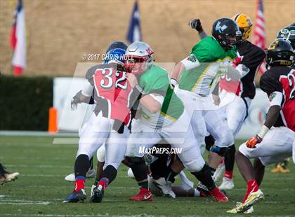 Thumbnail 1 in North Carolina vs. South Carolina (Shrine Bowl) photogallery.