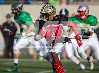 Thumbnail 1 in North Carolina vs. South Carolina (Shrine Bowl) photogallery.