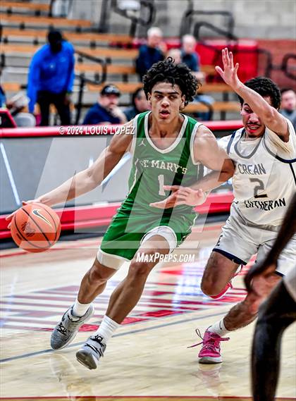 Thumbnail 3 in Crean Lutheran @ St. Mary's (Nike Extravaganza) photogallery.