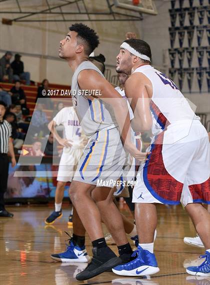 Thumbnail 2 in Newark Memorial vs. Folsom (Fr. Kelly Tribute) photogallery.
