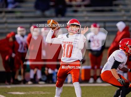 Thumbnail 3 in Duchesne vs. Milford (UHSAA 2A Semifinal) photogallery.