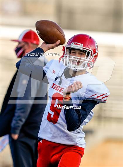 Thumbnail 3 in Duchesne vs. Milford (UHSAA 2A Semifinal) photogallery.