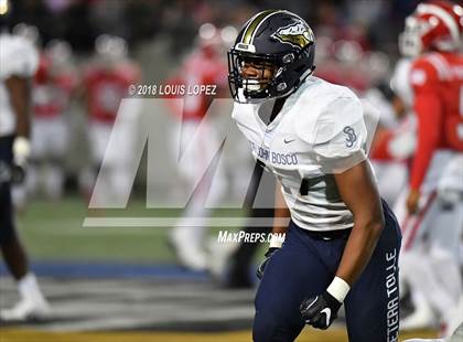 Thumbnail 1 in Mater Dei vs. St. John Bosco photogallery.